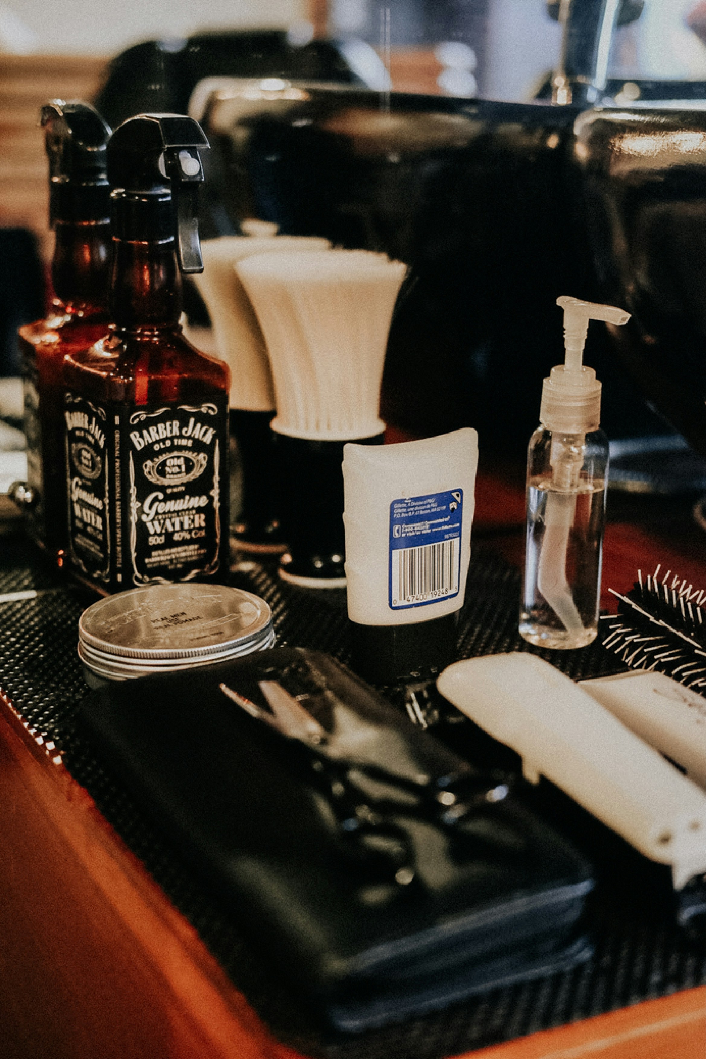 Barber tools and instruments